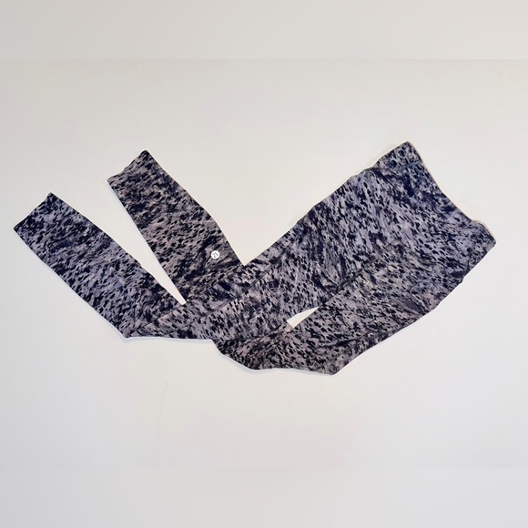 lululemon athletica Pants - BLACK AND GRAY LULULEMON LEGGINGS